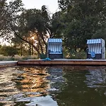 Kemping Schloss Sigroen Zirkuswagen Bad Wilsnack