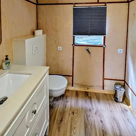 Schloss Sigroen Zirkuswagen * باد فيلسناك