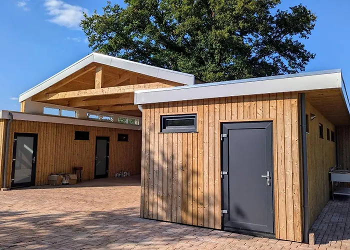 Schloss Sigroen Zirkuswagen مكان تخييم *