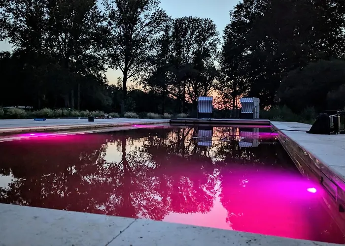 Schloss Sigroen Zirkuswagen مكان تخييم *