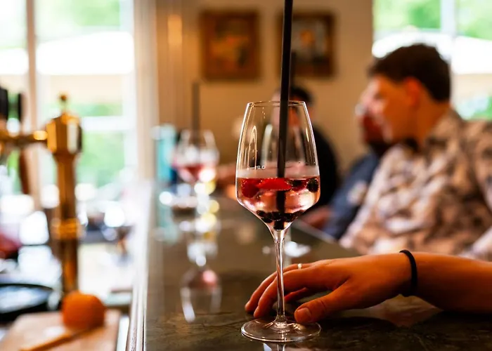 Schloss Sigroen Zirkuswagen مكان تخييم